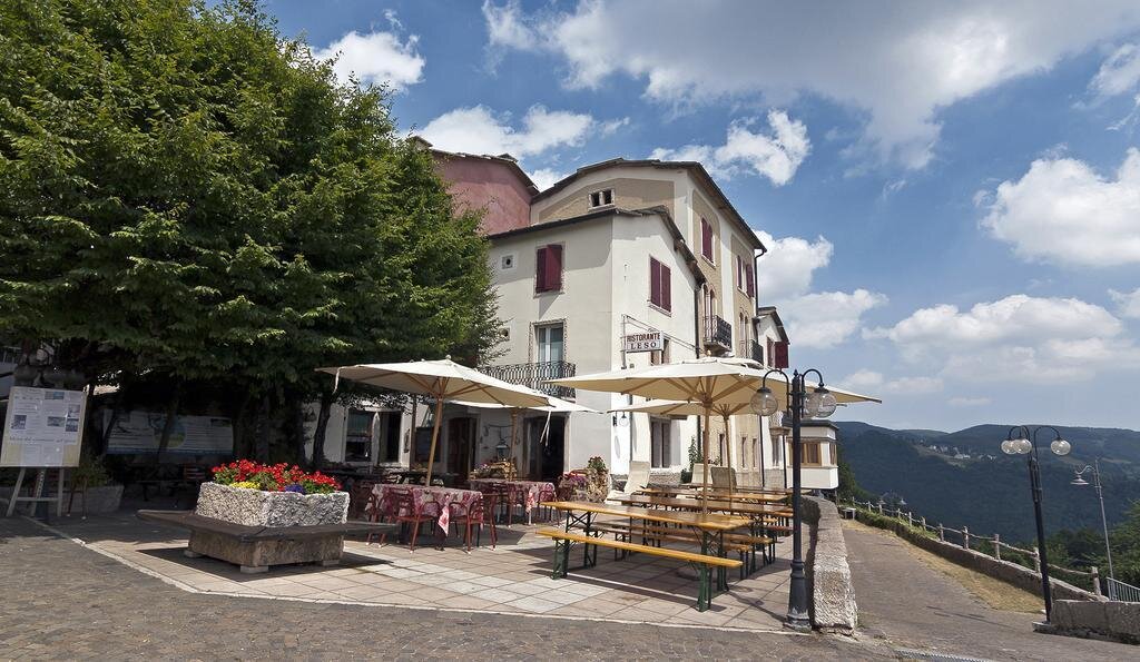 ALBERGO LESO