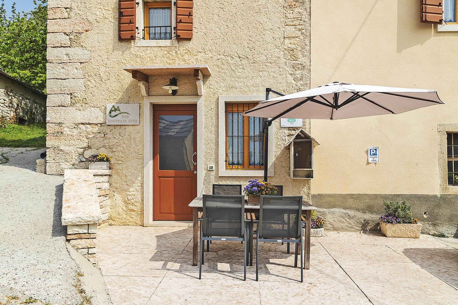 B&B CONTRADE ALTE