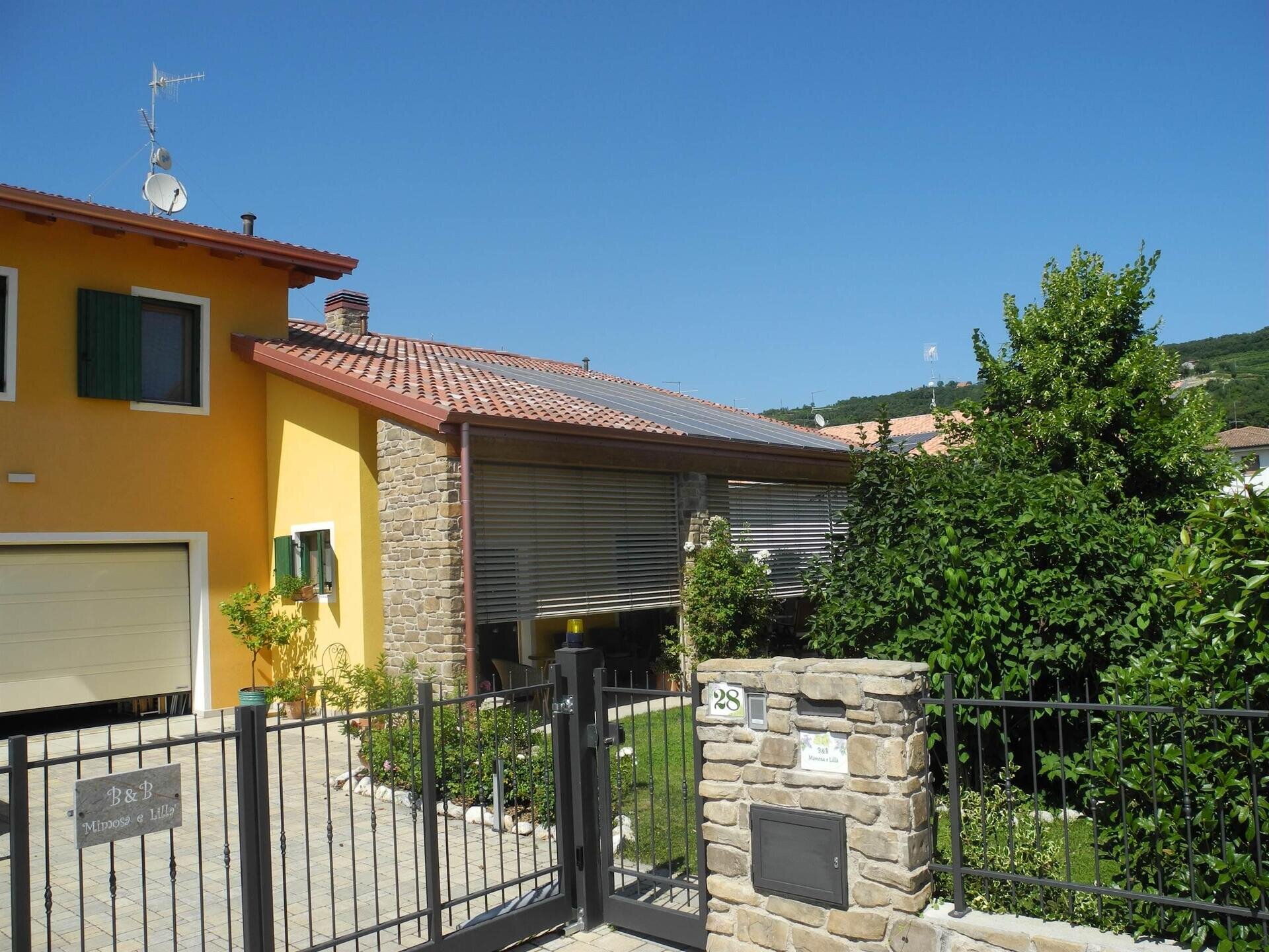 B&B MIMOSA E LILLÀ
