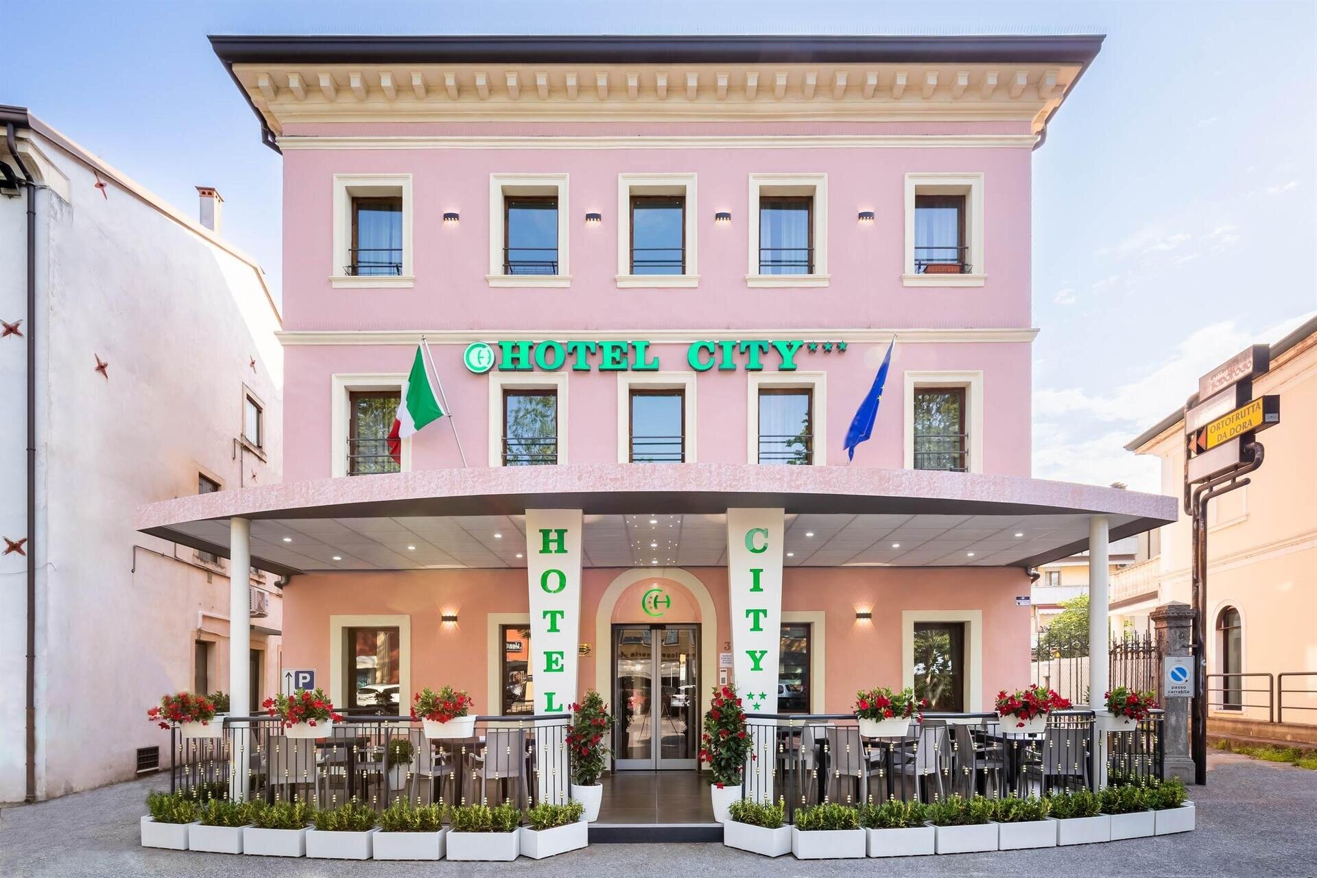 HOTEL CITY