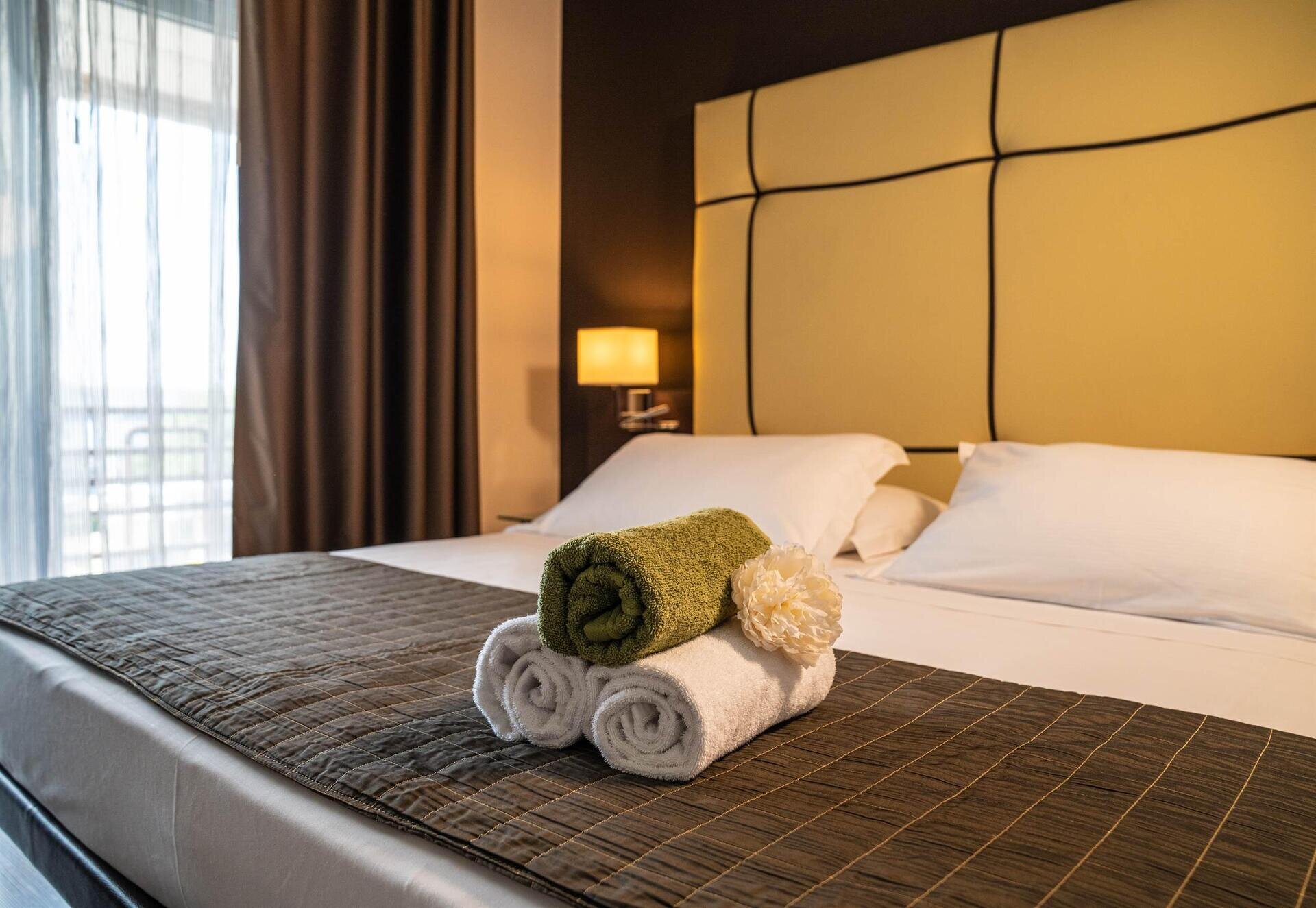 Images Trn 1 394edeef 970b 4afa 81de 71c0a0943464 99 Image