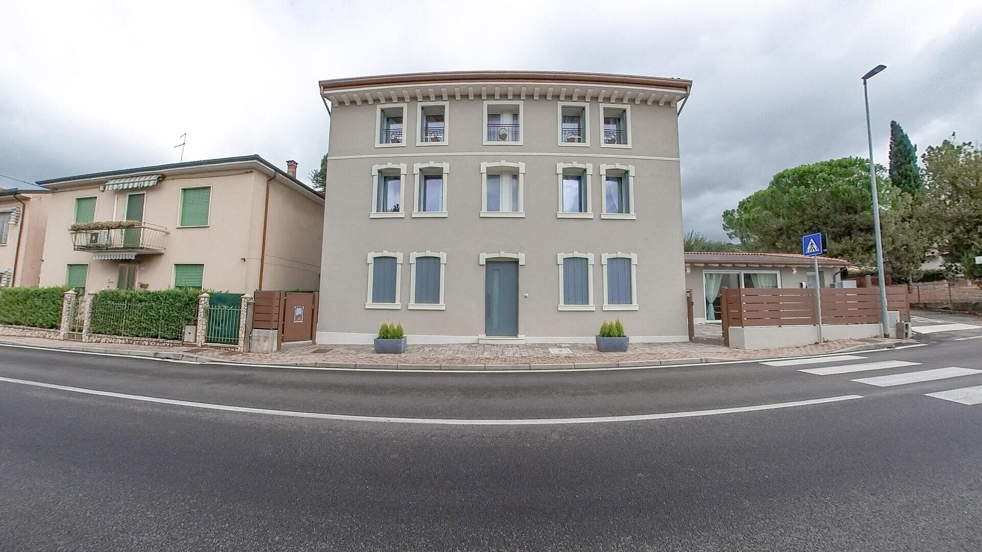 LE Home Soave