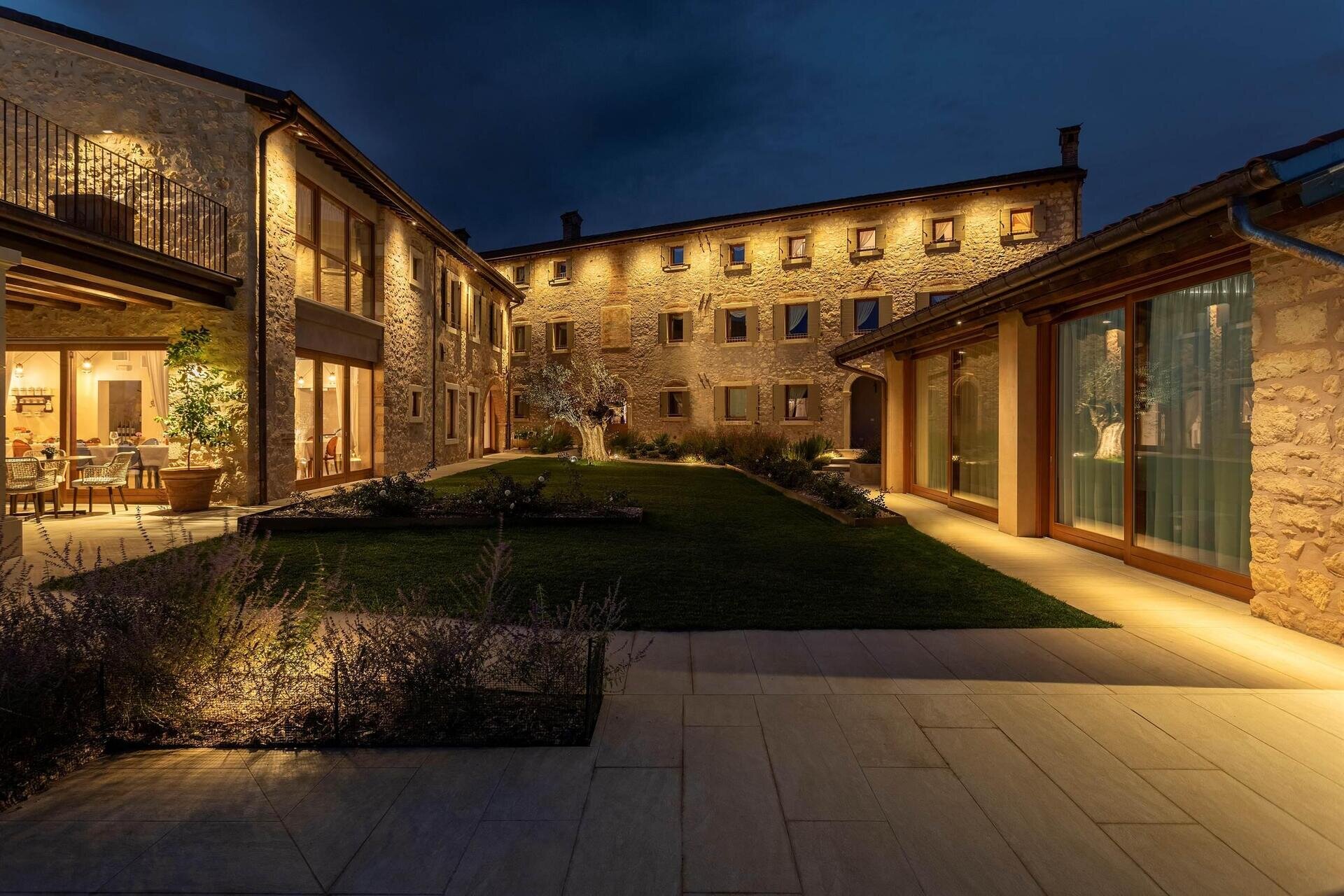MAGARI ESTATES HOTEL