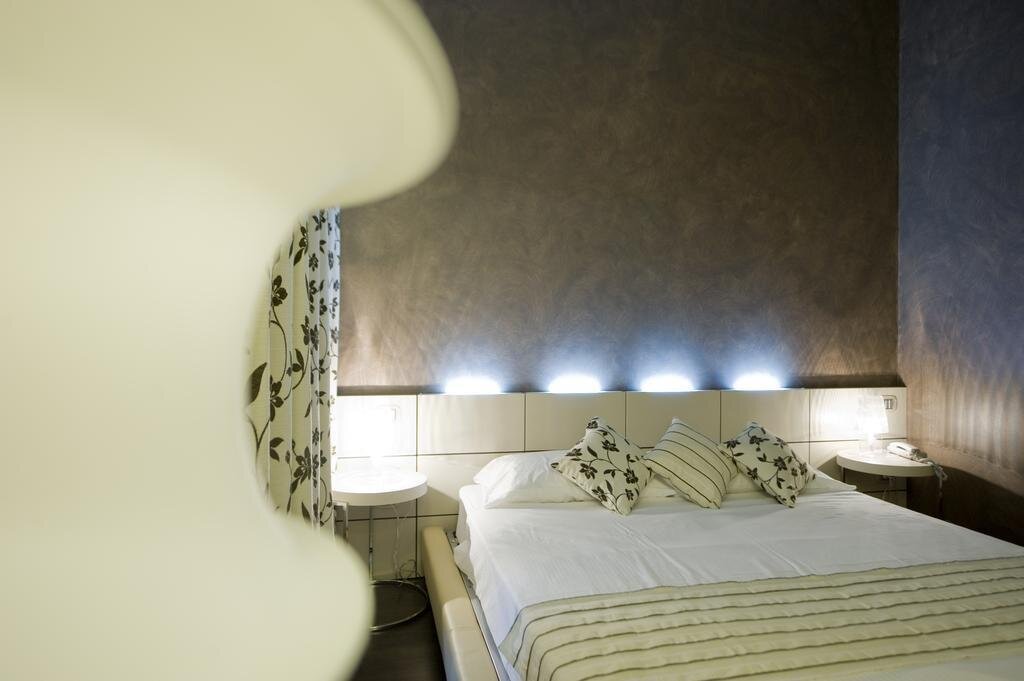 PICCOLO HOTEL