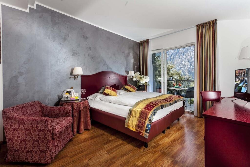 VILLA MONICA