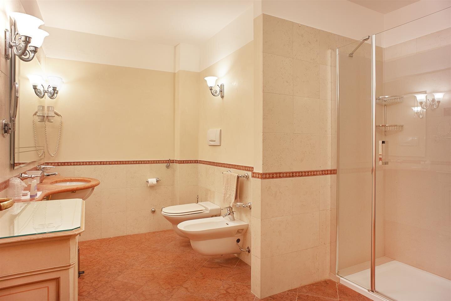 Images Trn 1 00fc8104 6348 45ca 8e1a Eef21baf427a 99 Image