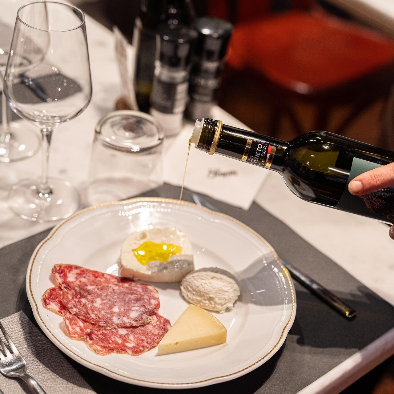 Degustazione di Oli Extra Vergine DOP e Cicchetti