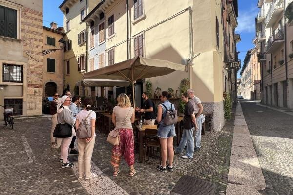 The best of Verona tour: food, wine, history