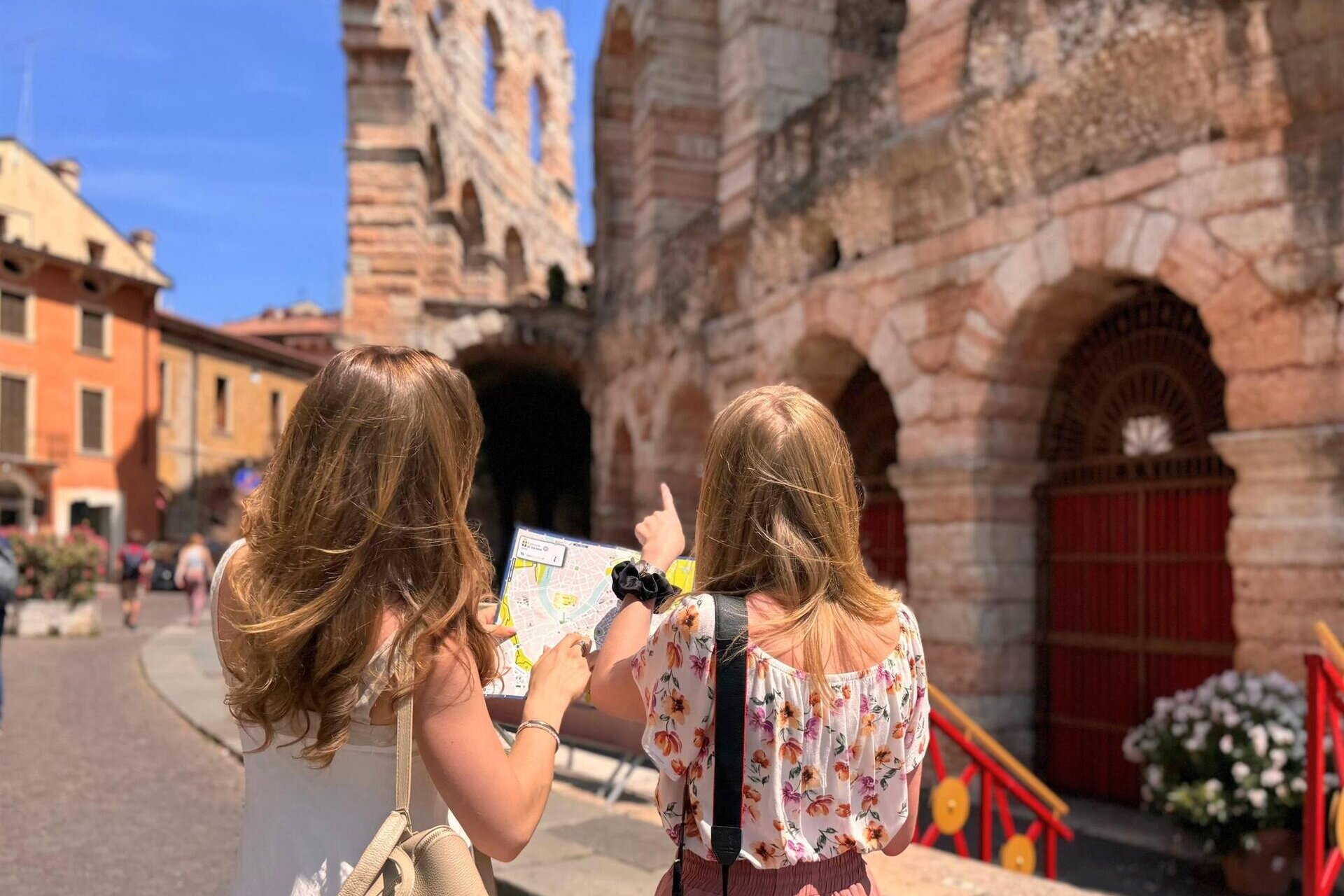 Guided tour of the historic center of Verona in Italian