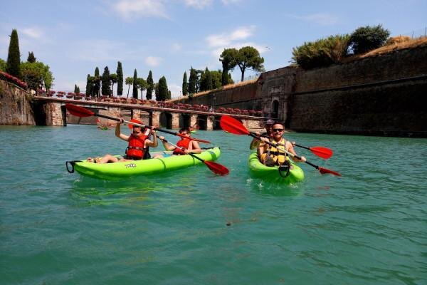 Canoeing tour around the canals of Peschiera