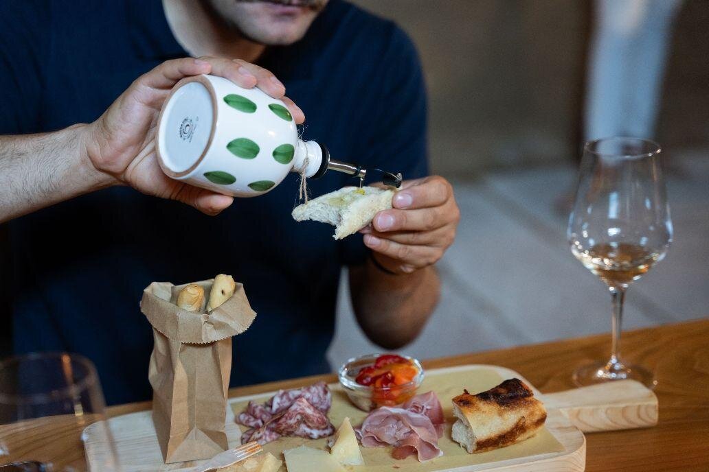 VerdeOlivo 1876| Wine Tasting & Italian Learning Experience (ENG)