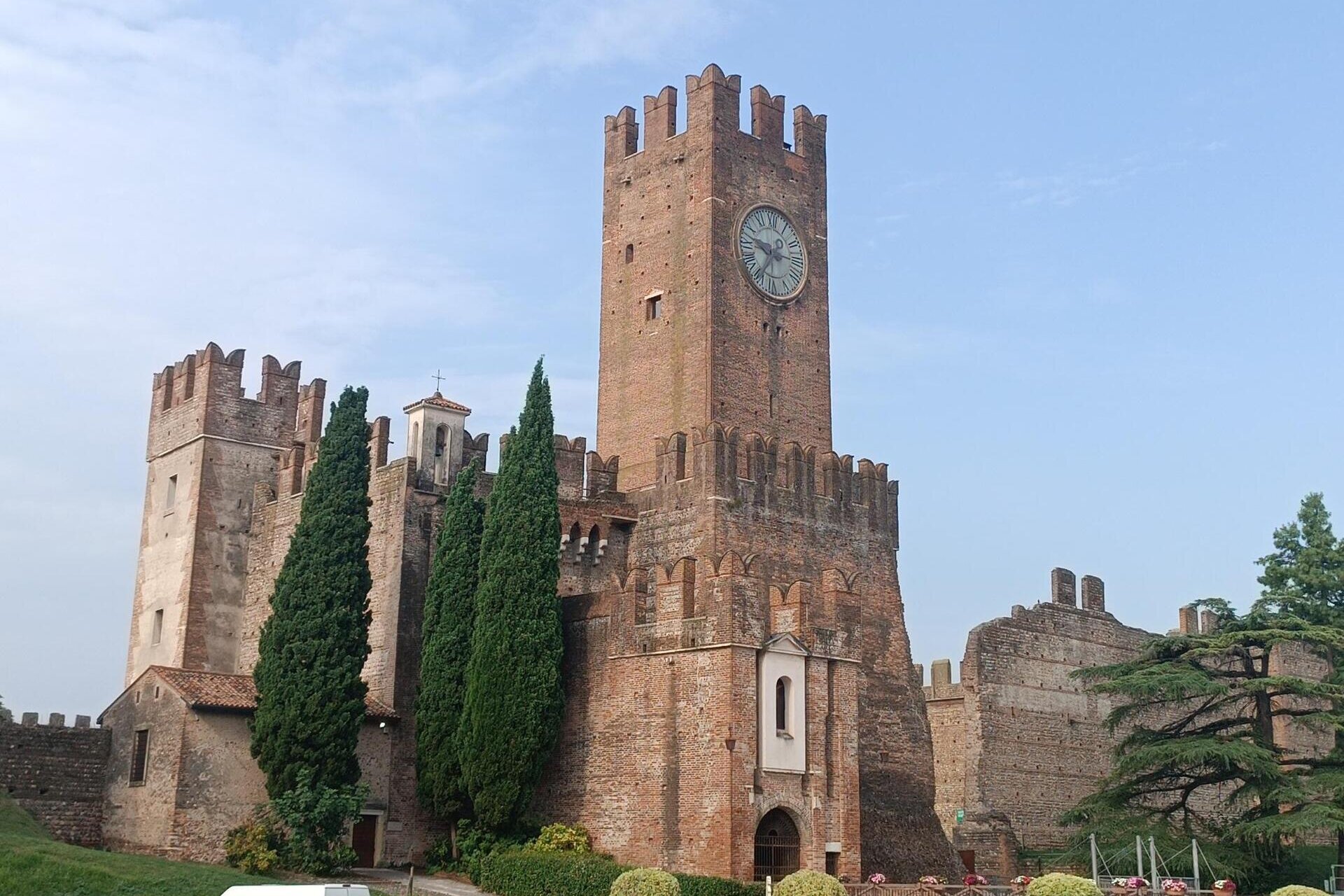Visit to the Scaliger Castle of Villafranca