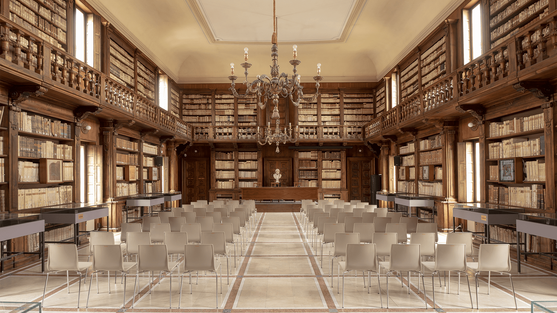 Capitular Library