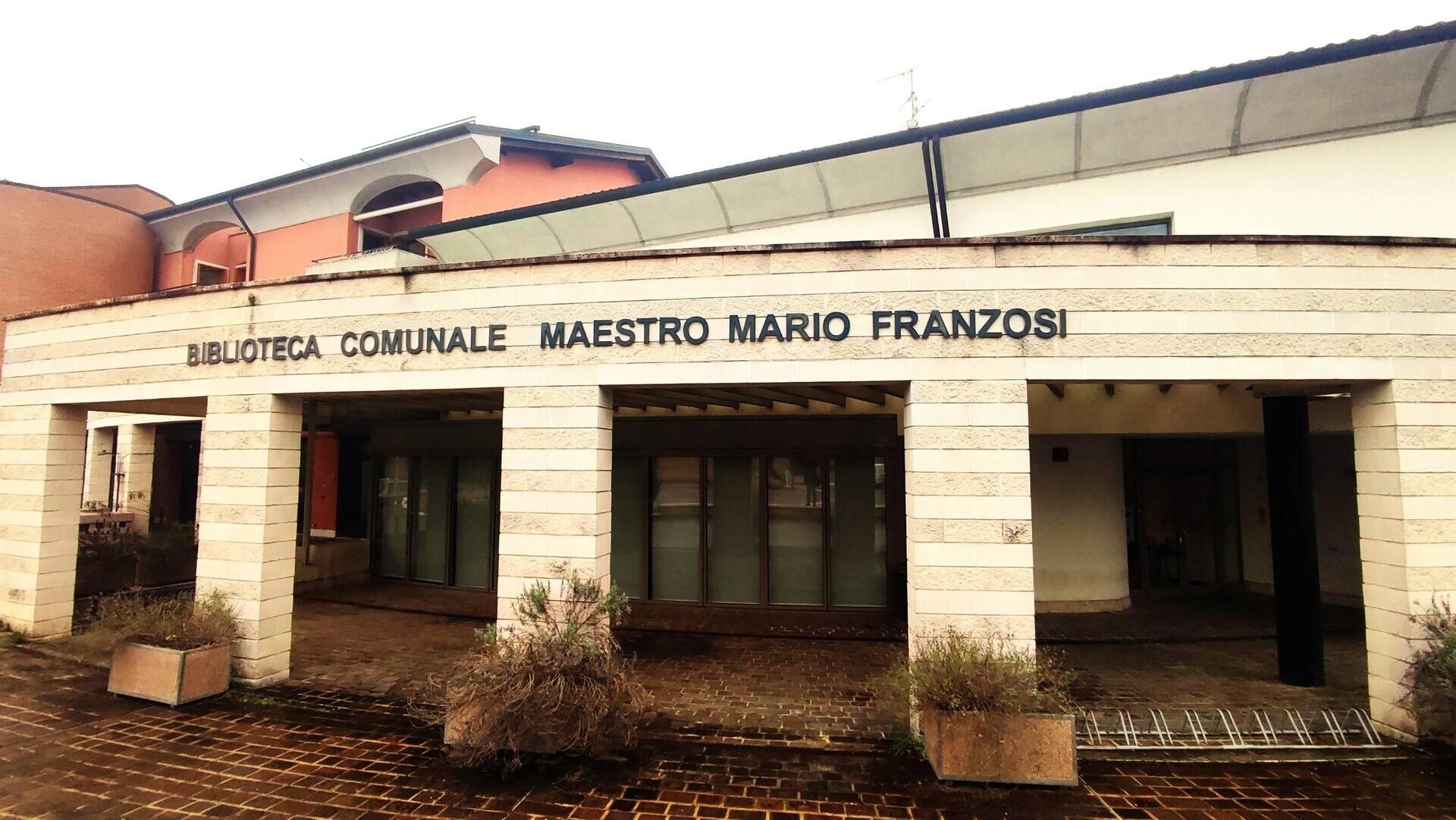 Biblioteca Comunale Mario Franzosi