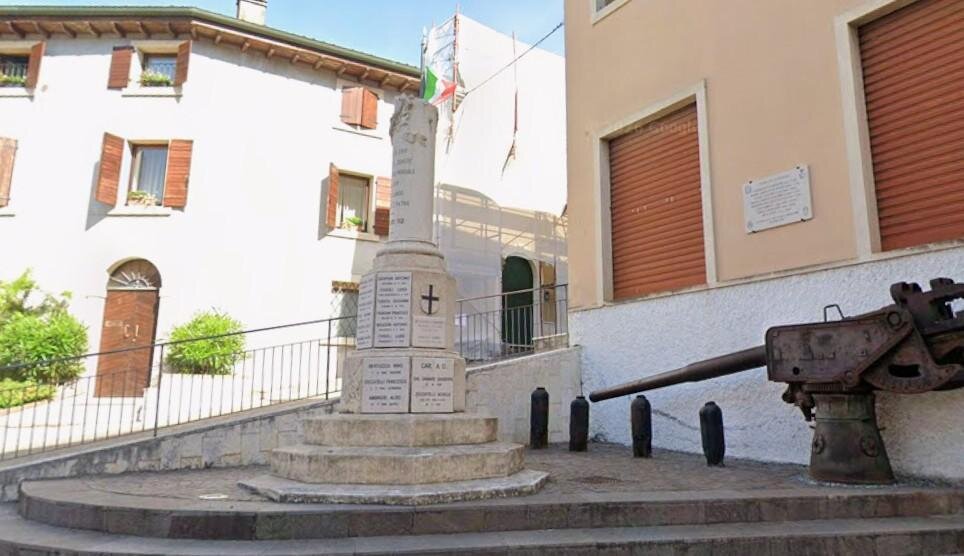 Monumento ai Caduti a Palazzolo