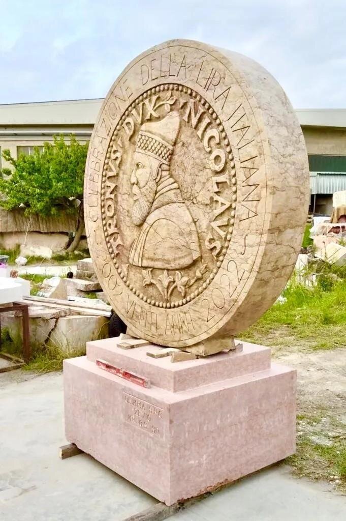 Monumento alla lira