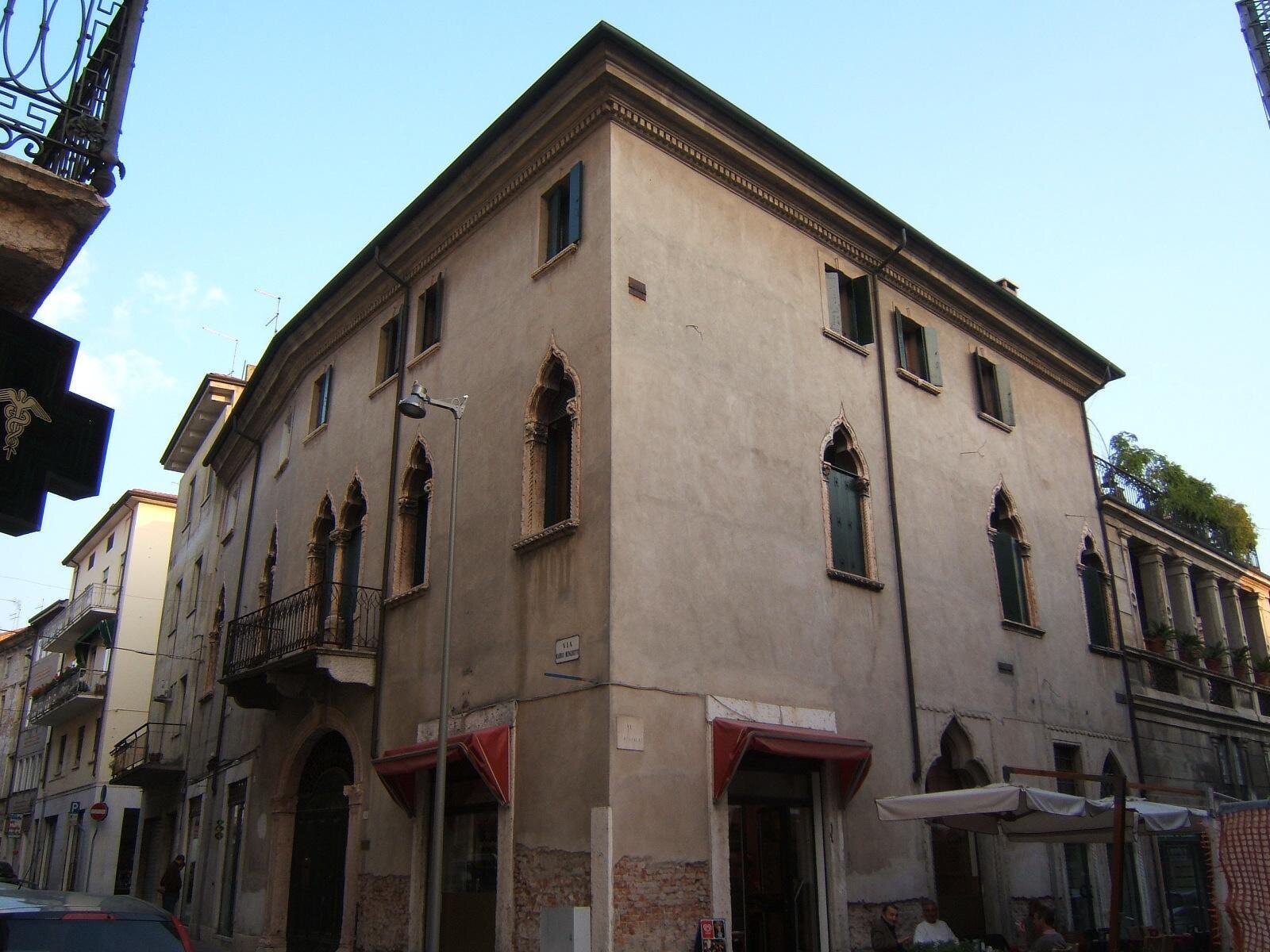 Palazzo Bianchi now Feriotto-Scodellari or Palazzo del Capitanio