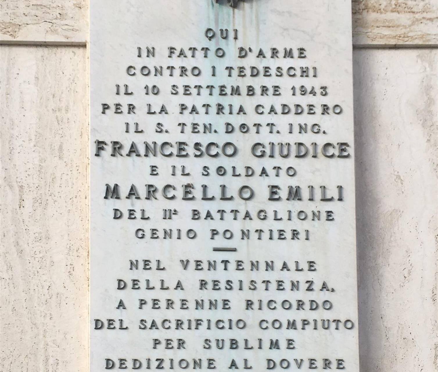 Targa in via Bezzecca