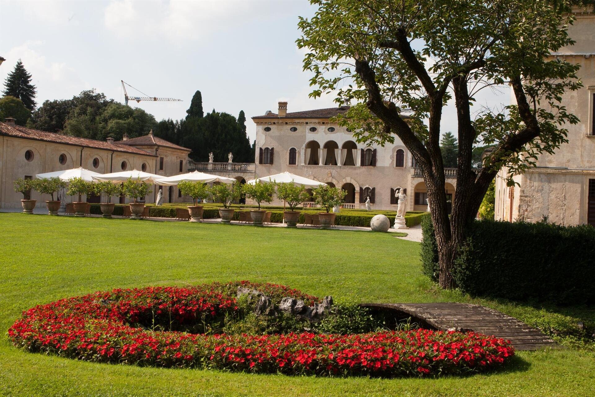 Villa Giona