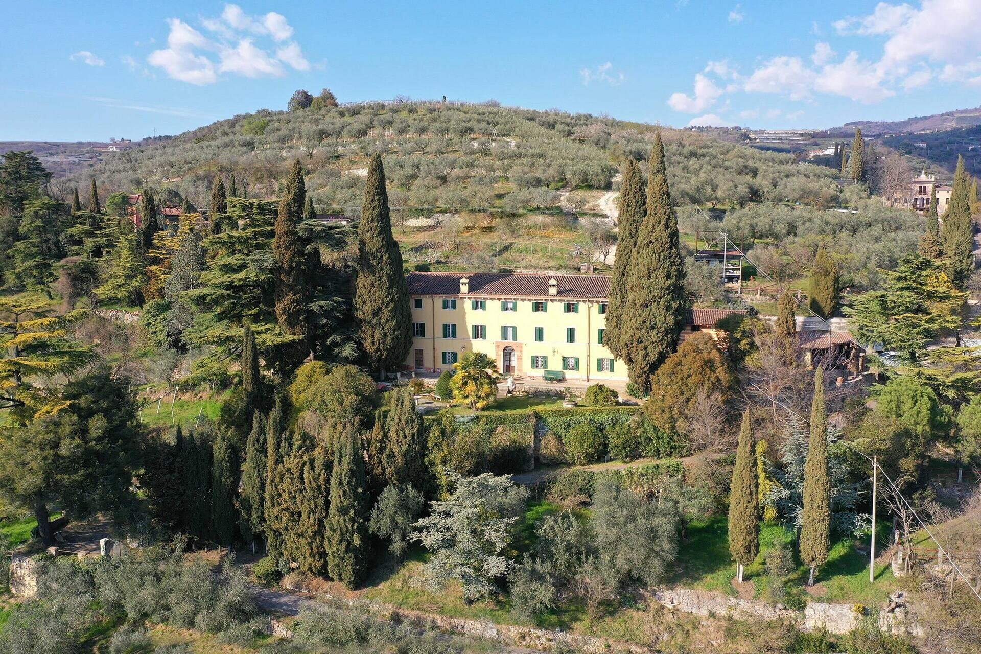 Bellalasta Winery