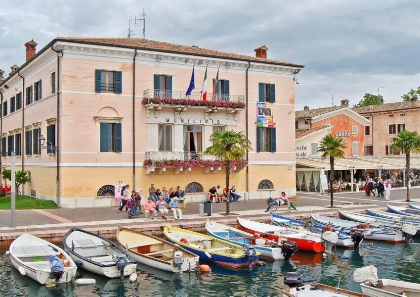 Bardolino Townhall