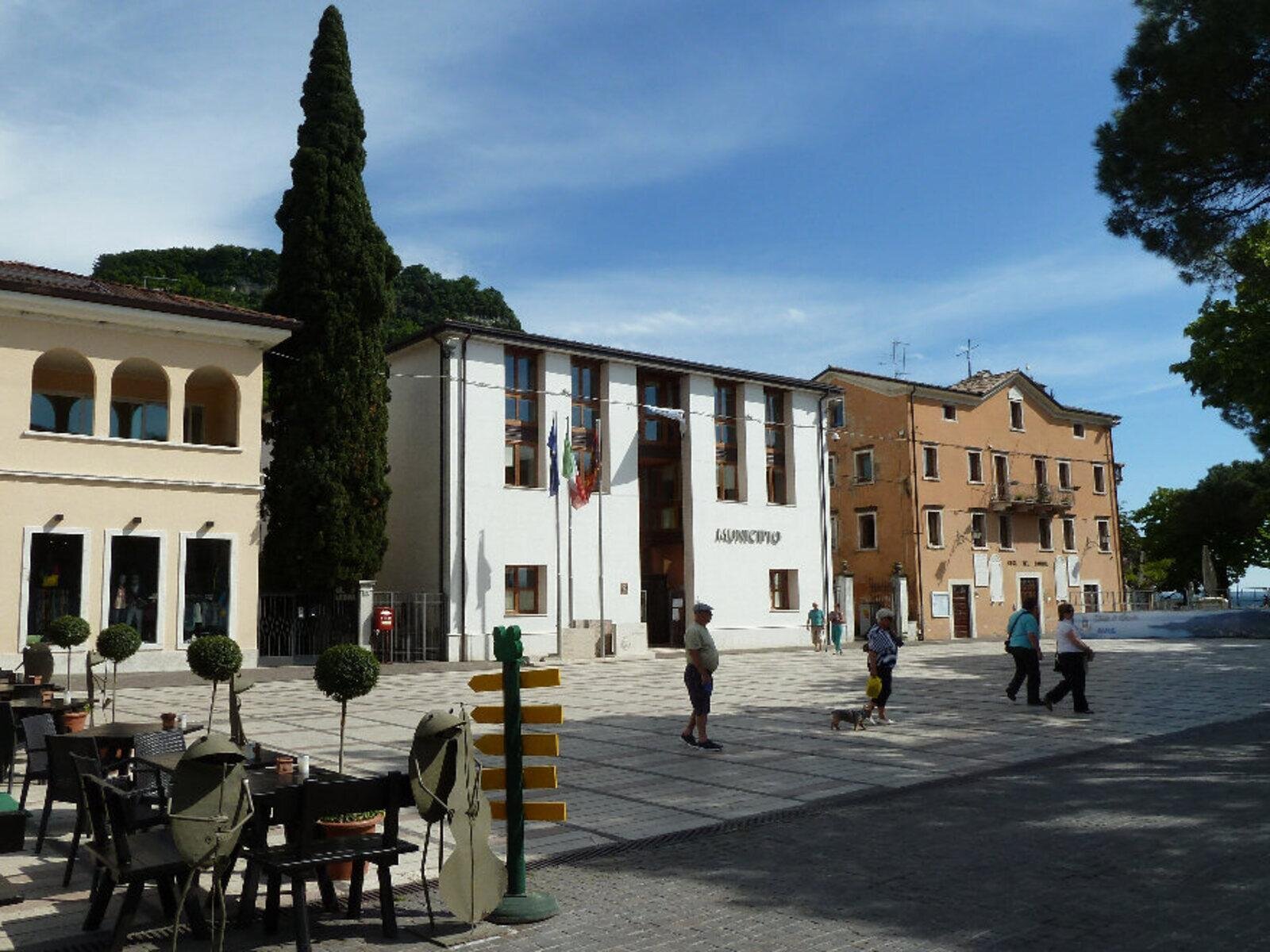 IAT Garda Ufficio Informazioni e Accoglienza Turistica
