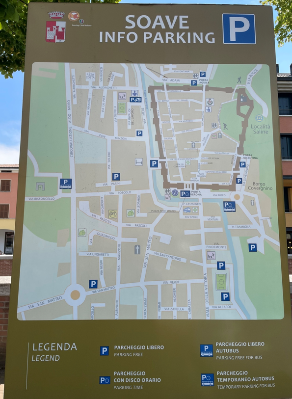 Parcheggi a Soave