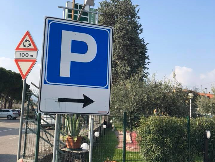 Parcheggio Degli Ulivi