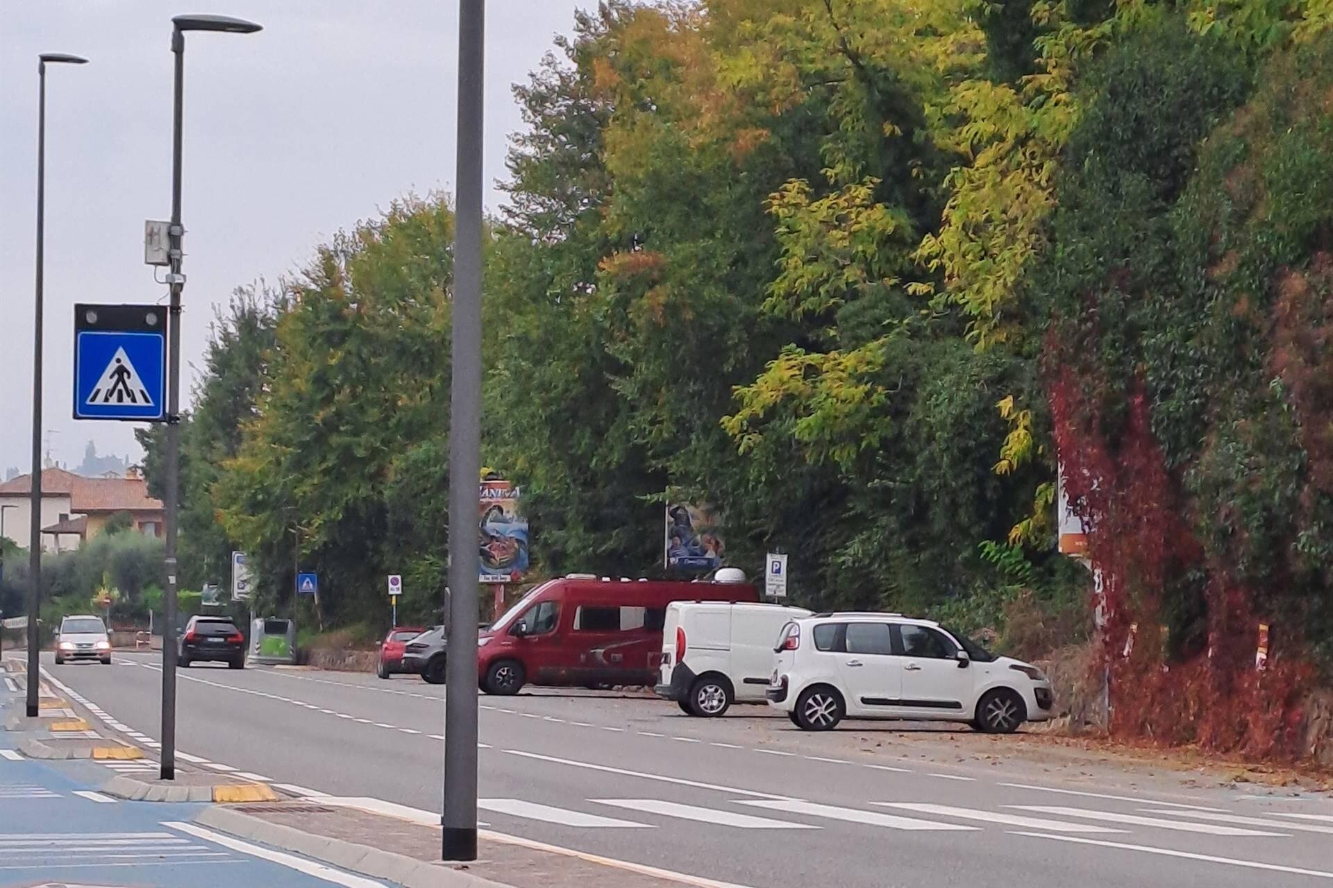 Parcheggio via Gardesana